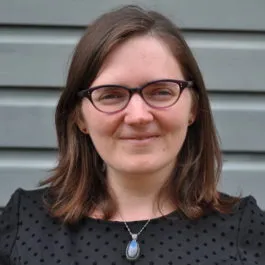headshot of Dr. Laura Fissel